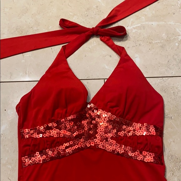 Red halter dress - Picture 2 of 6